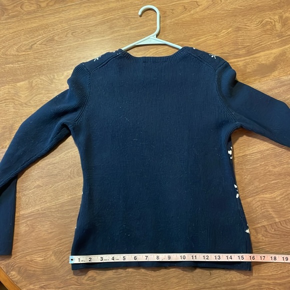 SNOW FLAKE SWEATER - Picture 5 of 5